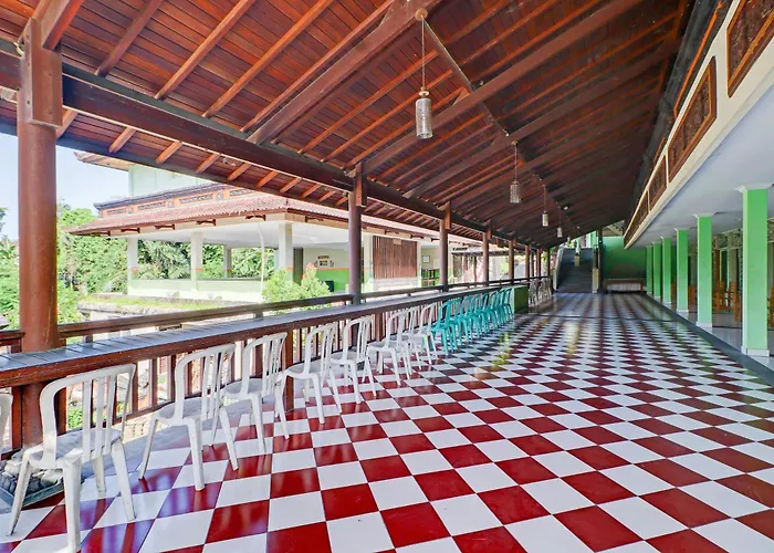 ホテル Collection O Bali Near Terminal Ubung Formerly Batukaru Garden
